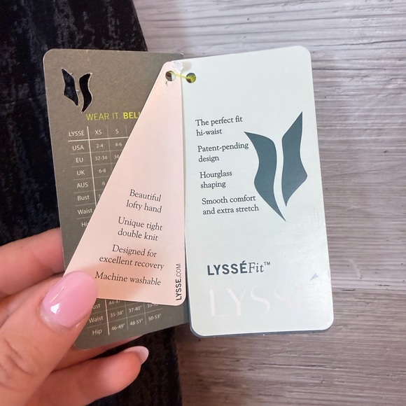 NWT Lyssé High Waist Leggings XS Black Ash Abstract Print Shaping - Picture 6 of 8